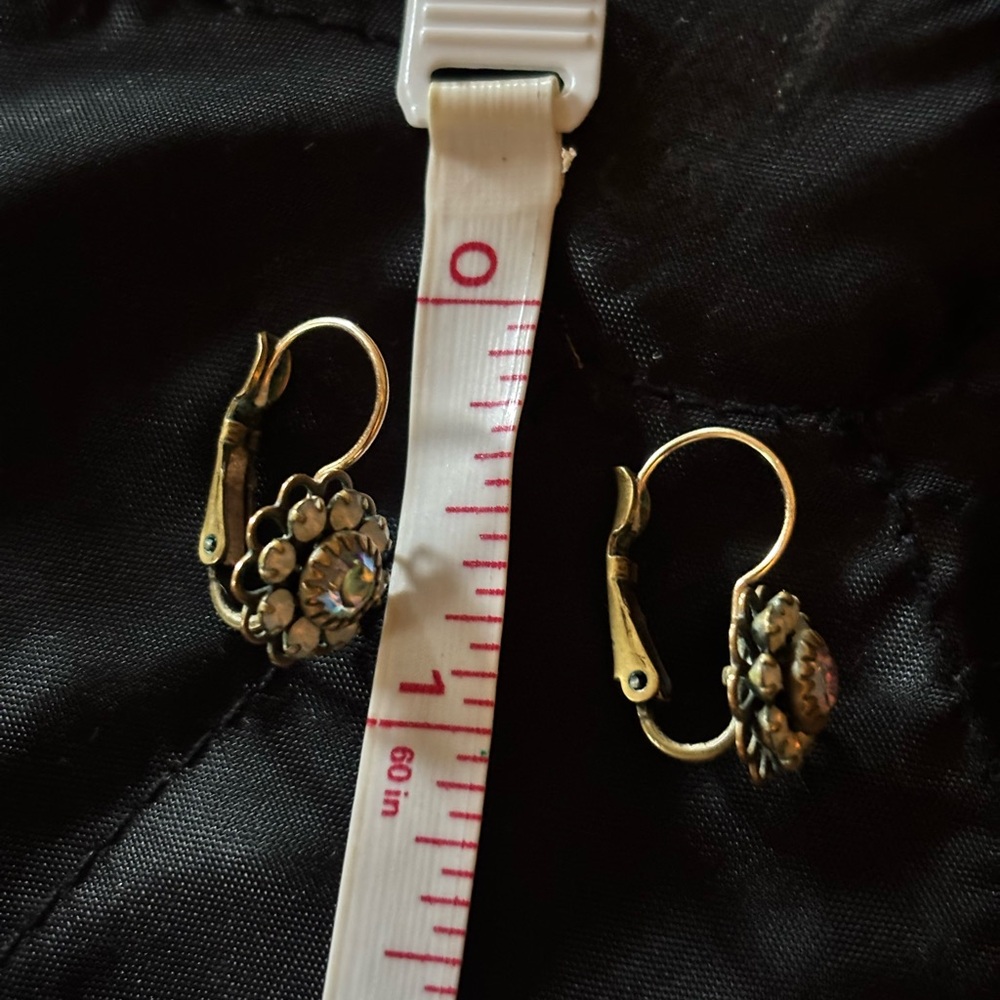 Vintage Gold Floral Crystal Earrings - Picture 6 of 6